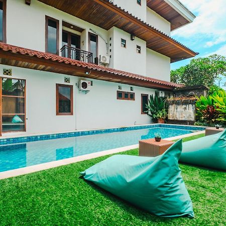 Starloka Saba Bali Hotel 博拉巴图 外观 照片