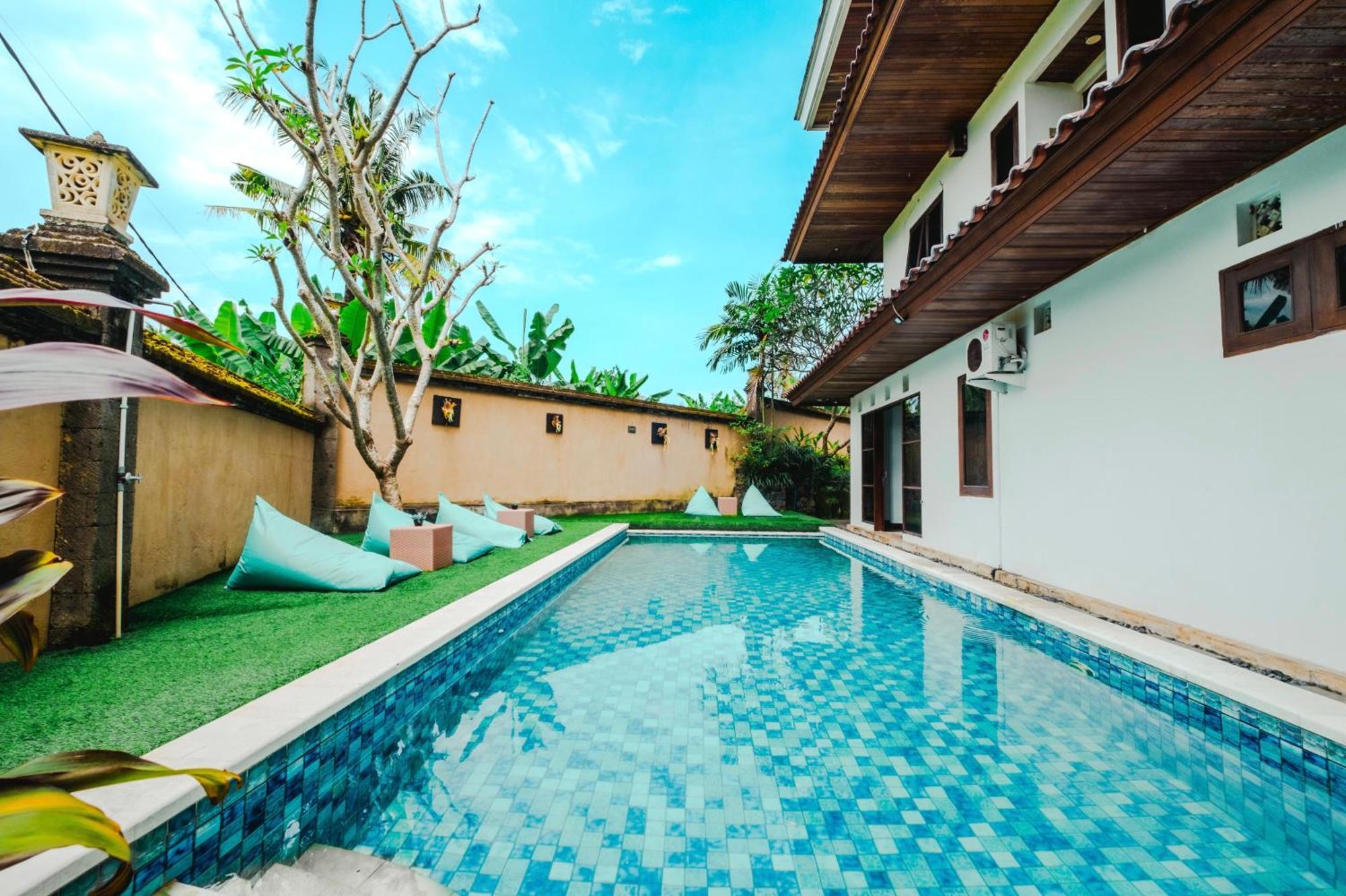 Starloka Saba Bali Hotel 博拉巴图 外观 照片