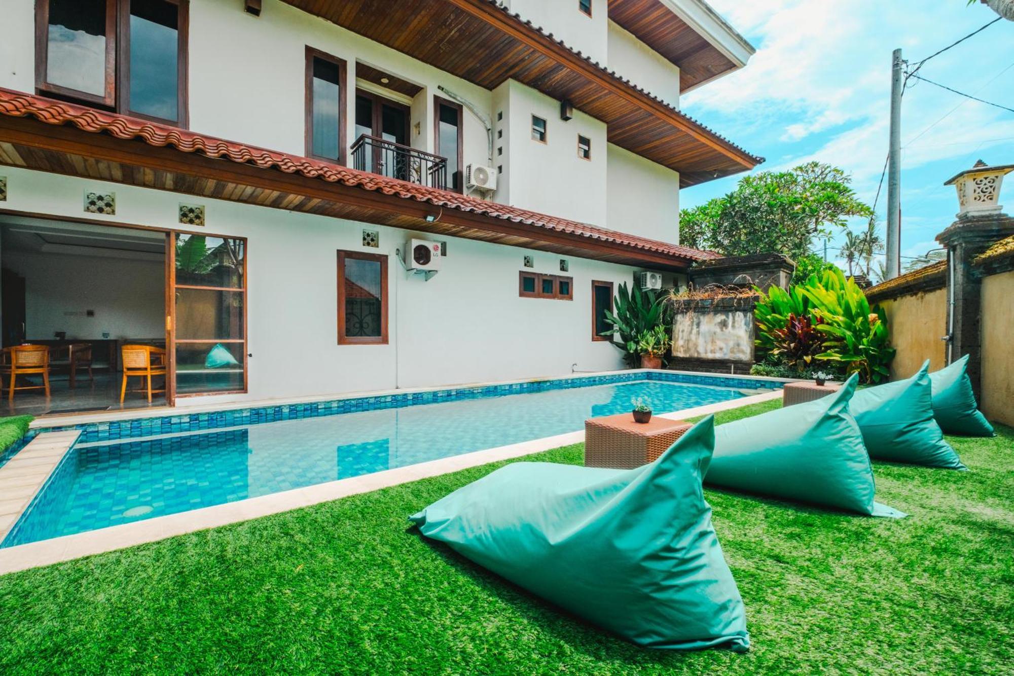Starloka Saba Bali Hotel 博拉巴图 外观 照片
