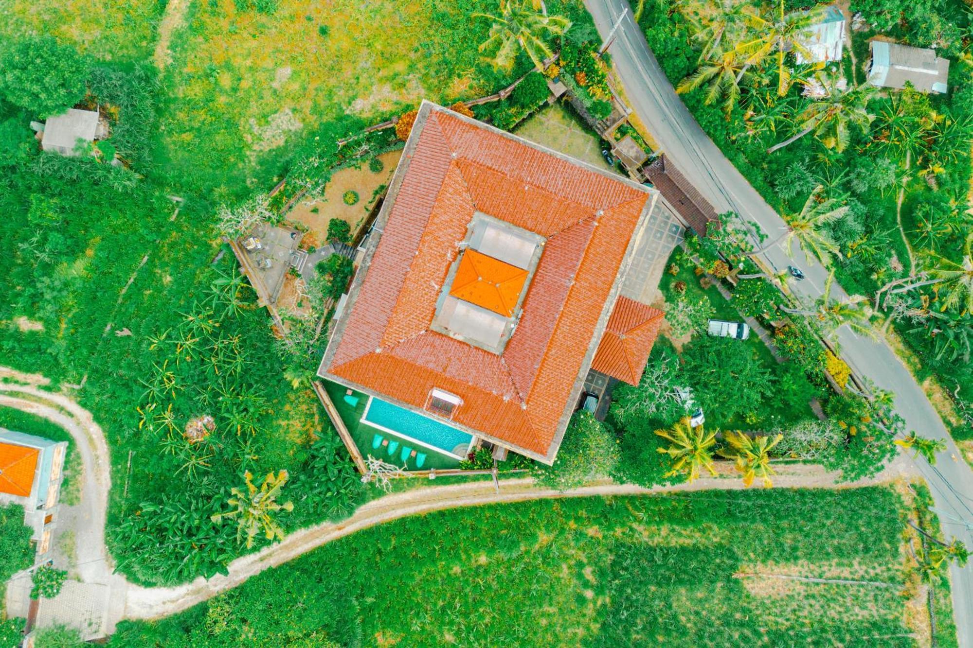 Starloka Saba Bali Hotel 博拉巴图 外观 照片