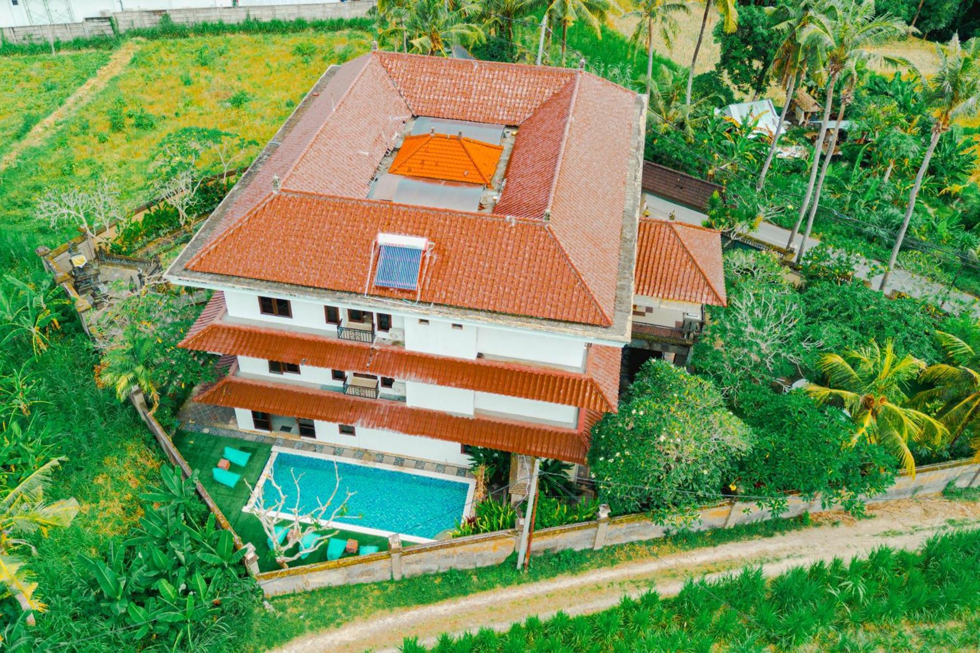 Starloka Saba Bali Hotel 博拉巴图 外观 照片