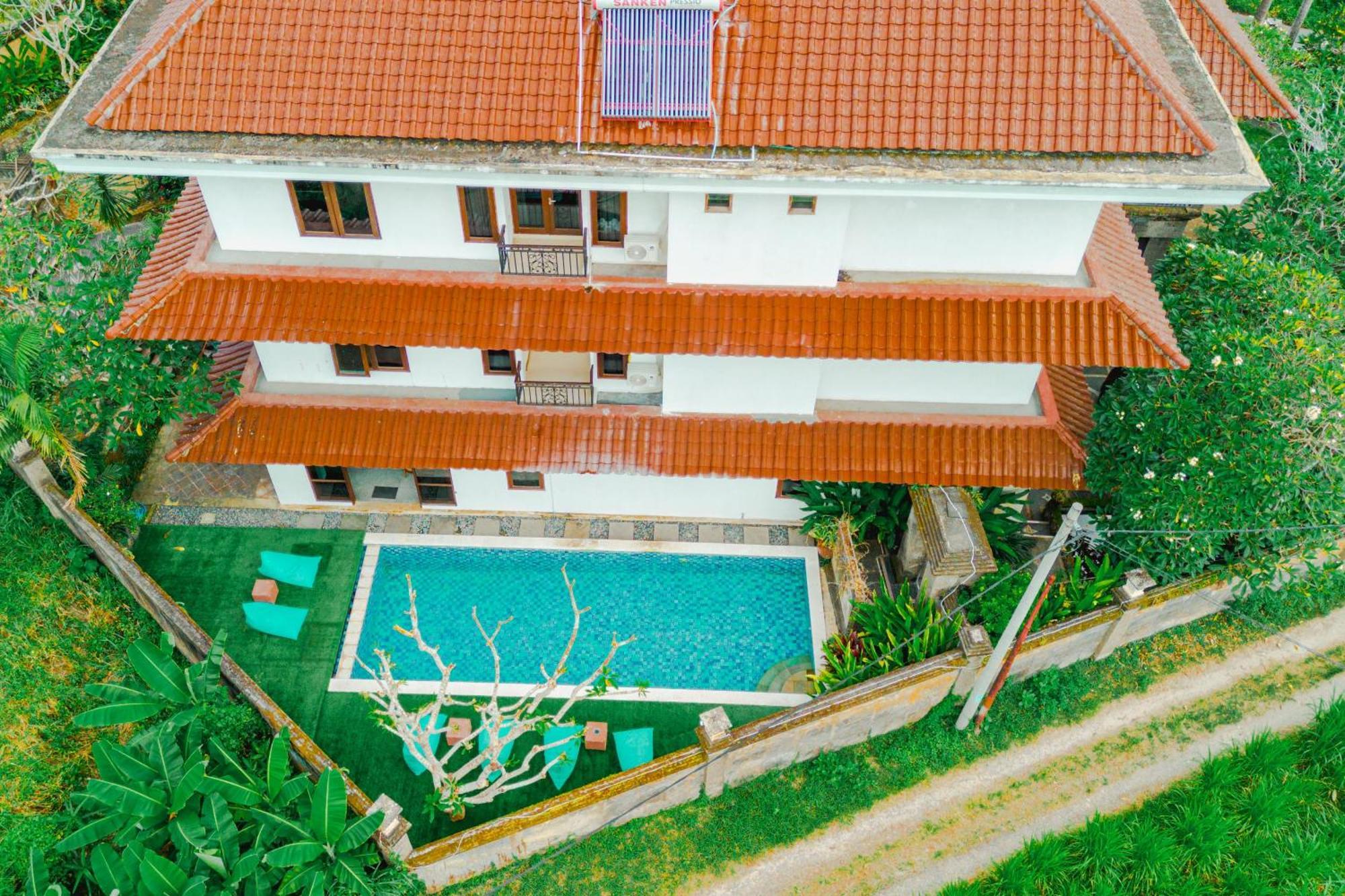Starloka Saba Bali Hotel 博拉巴图 外观 照片