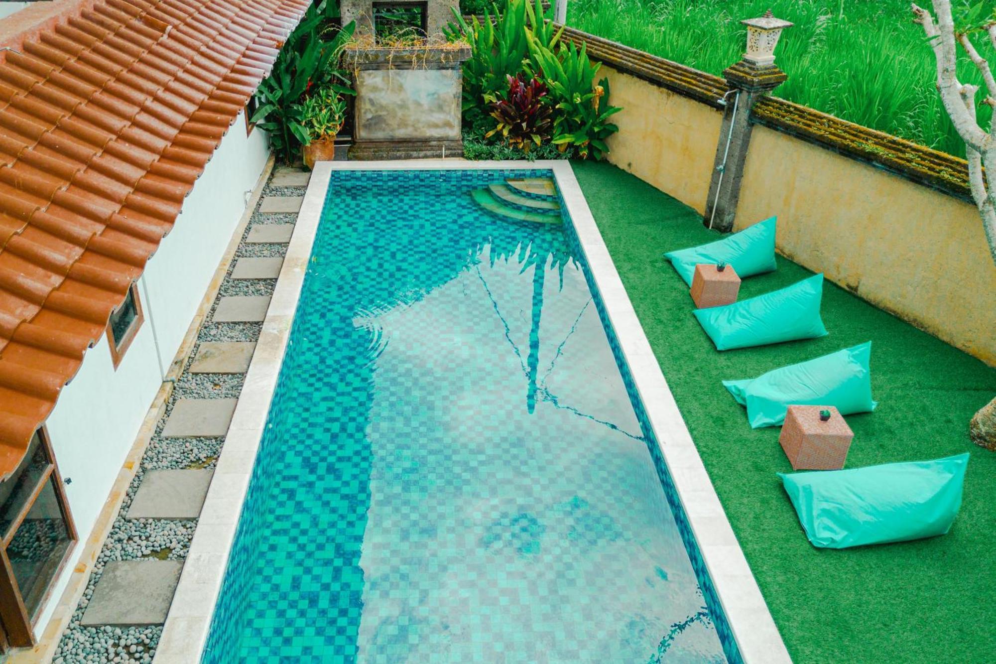 Starloka Saba Bali Hotel 博拉巴图 外观 照片